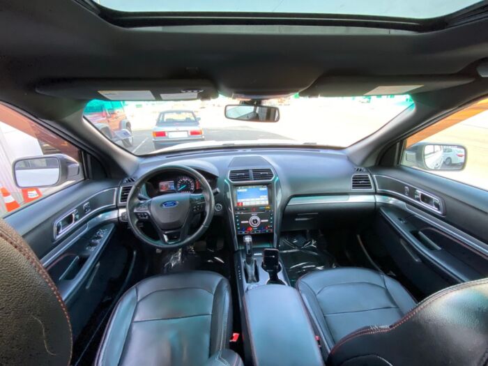2018 Ford Explorer Sport Sport 4WD - Image 4