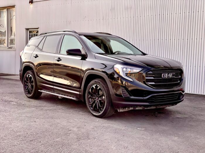 2021 GMC Terrain SLE AWD SLE - Image 2