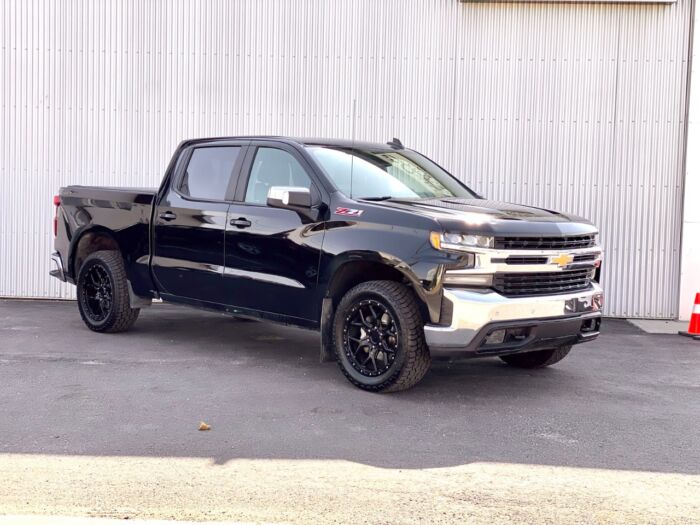 USED 2020 Chevrolet Silverado 1500 LT Crew Cab Standard Box 4-Wheel Drive LT Calgary AB T2G 4P2