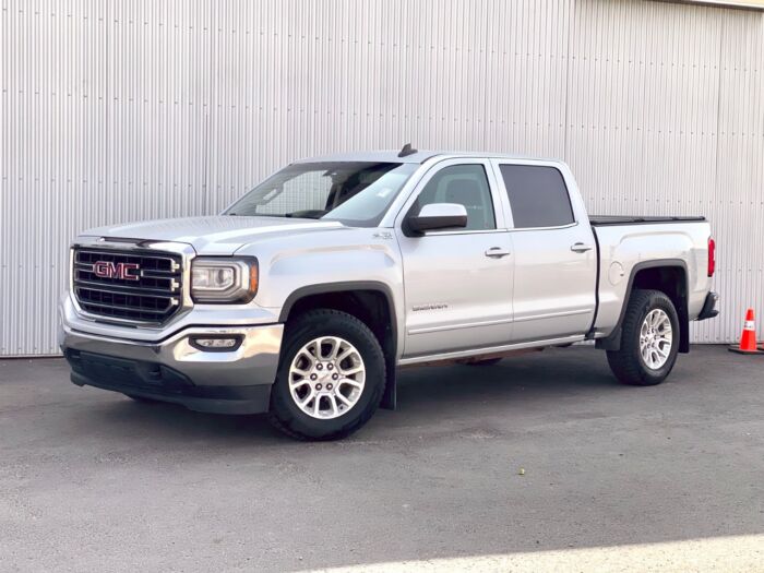 2018 GMC Sierra 1500 SLE 4WD Crew Cab Standard Box SLE - Image 2