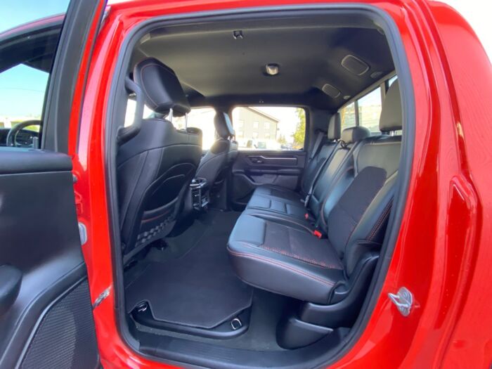 2021 Ram 1500 Big Horn Big Horn 4x4 Crew Cab 5'7" Box - Image 5