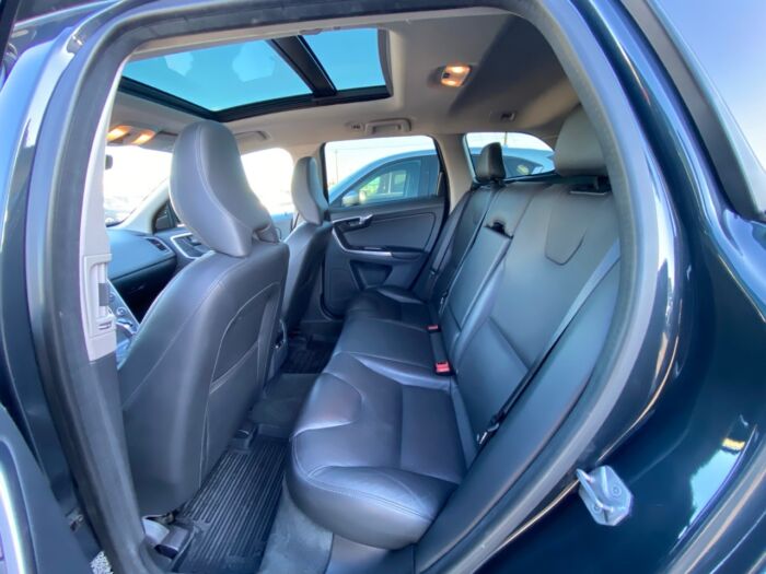 2016 Volvo XC60 T5 Special Edition Premier AWD 5dr T5 Special Edition Premier - Image 6