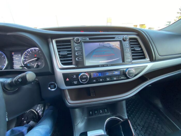 2019 Toyota Highlander XLE AWD XLE - Image 10