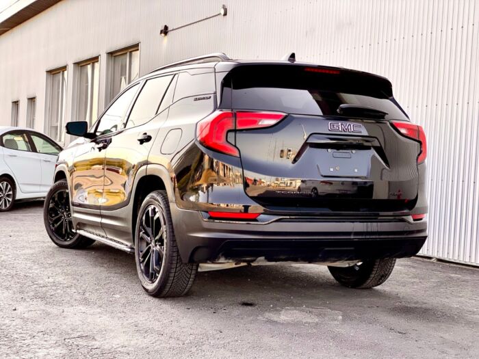 2021 GMC Terrain SLE AWD SLE - Image 3