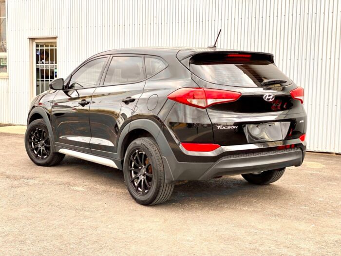 2017 Hyundai Tucson Other AWD 4dr 2.0L - Image 2
