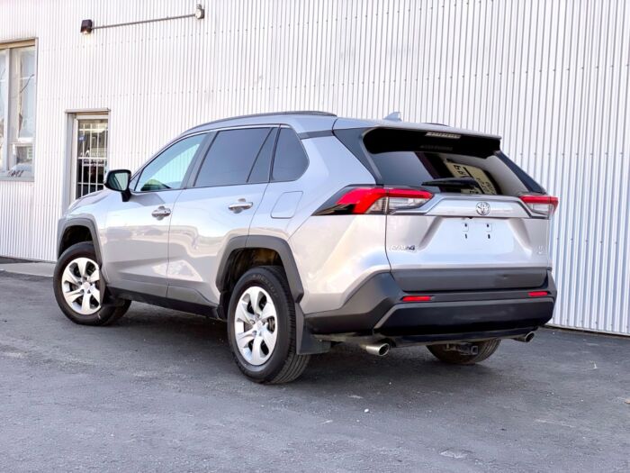 2021 Toyota RAV4 LE LE AWD / LEATHER / BACKUP CAMERA - Image 3