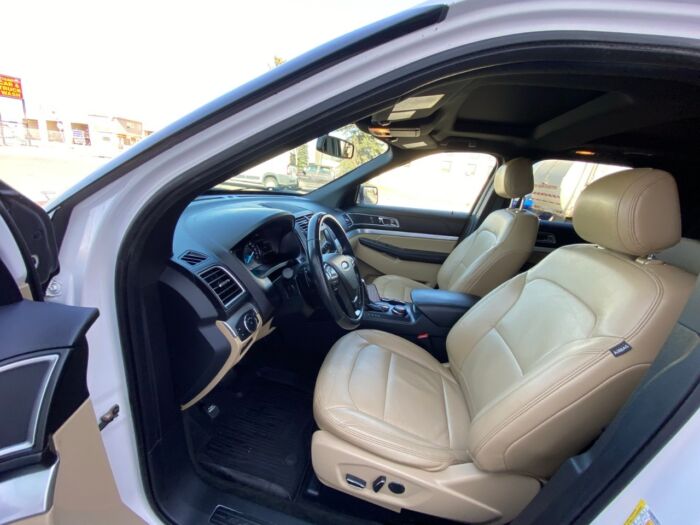 2017 Ford Explorer XLT 4WD 4dr XLT - Image 6