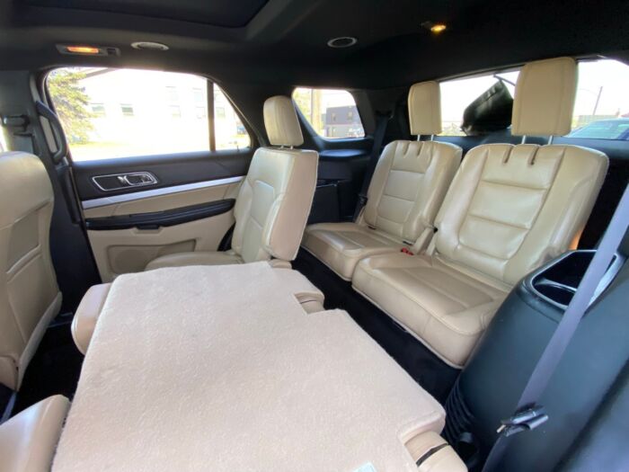 2017 Ford Explorer XLT 4WD 4dr XLT - Image 7
