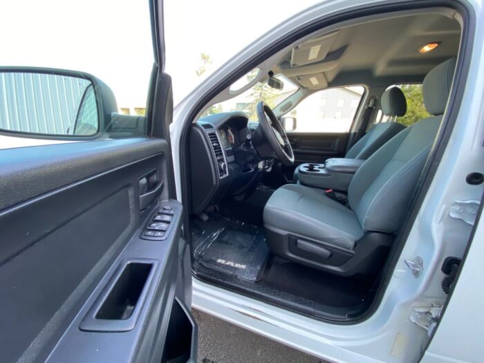 2016 Ram 1500 ST 4WD Quad Cab 6.4 Ft Box ST - Image 7