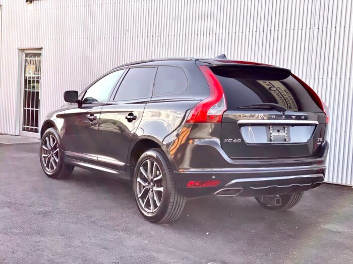 2016 Volvo XC60 T5 Special Edition Premier AWD 5dr T5 Special Edition Premier - Image 4