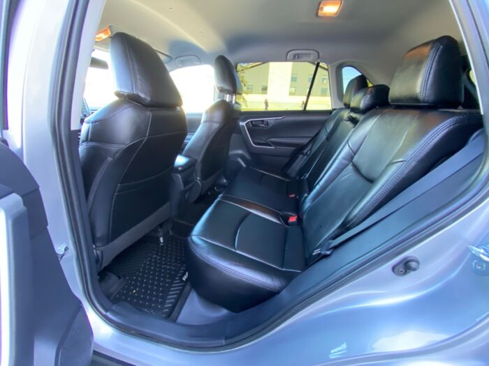 2021 Toyota RAV4 LE LE AWD / LEATHER / BACKUP CAMERA - Image 6