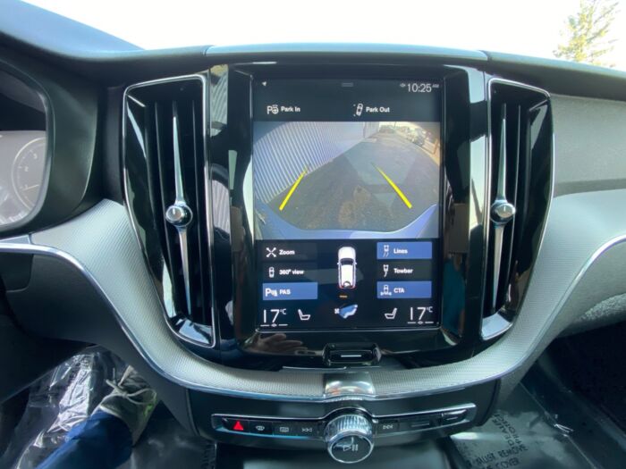 2019 Volvo XC60 R-Design T6 AWD R-Design - Image 6