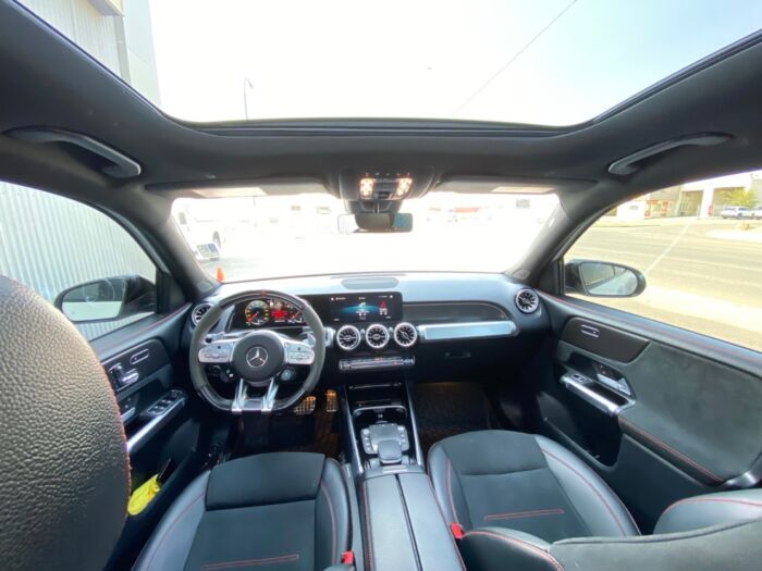 2022 Mercedes-Benz GLB AMG GLB 35 AMG GLB 35 4MATIC SUV - Image 4