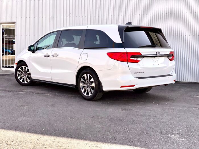 2023 Honda Odyssey EX-L EX-L Auto - Image 3