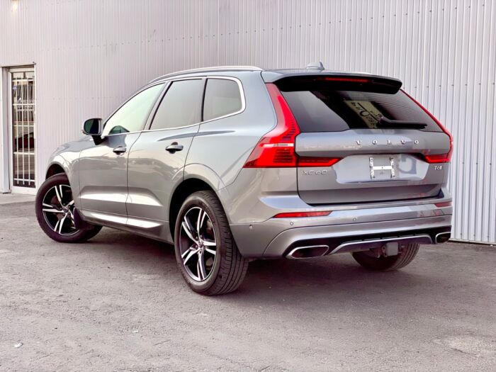 2019 Volvo XC60 R-Design T6 AWD R-Design - Image 3