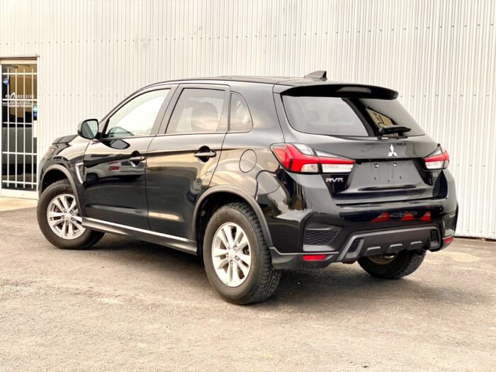 2021 Mitsubishi RVR SE SE AWC - Image 3
