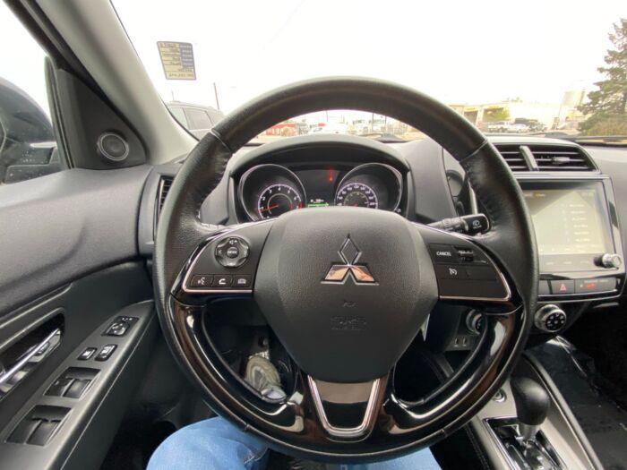 2021 Mitsubishi RVR SE SE AWC - Image 9