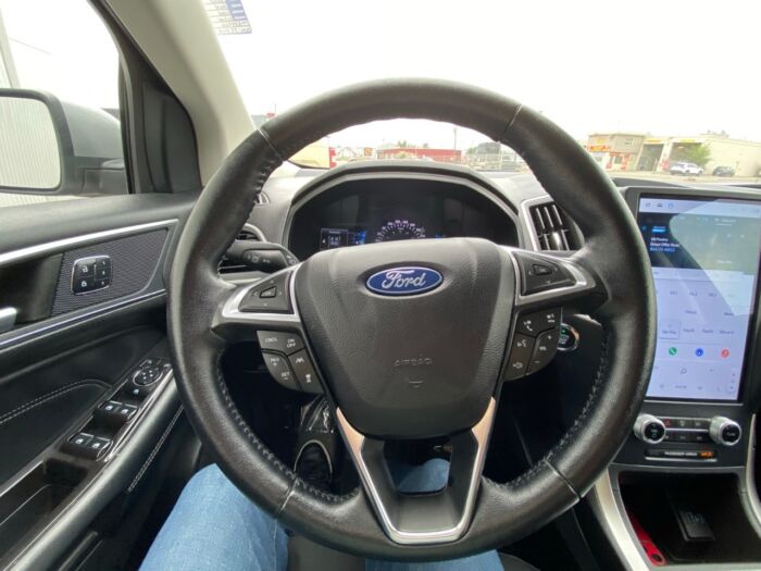 2023 Ford Edge SEL SEL AWD - Image 9
