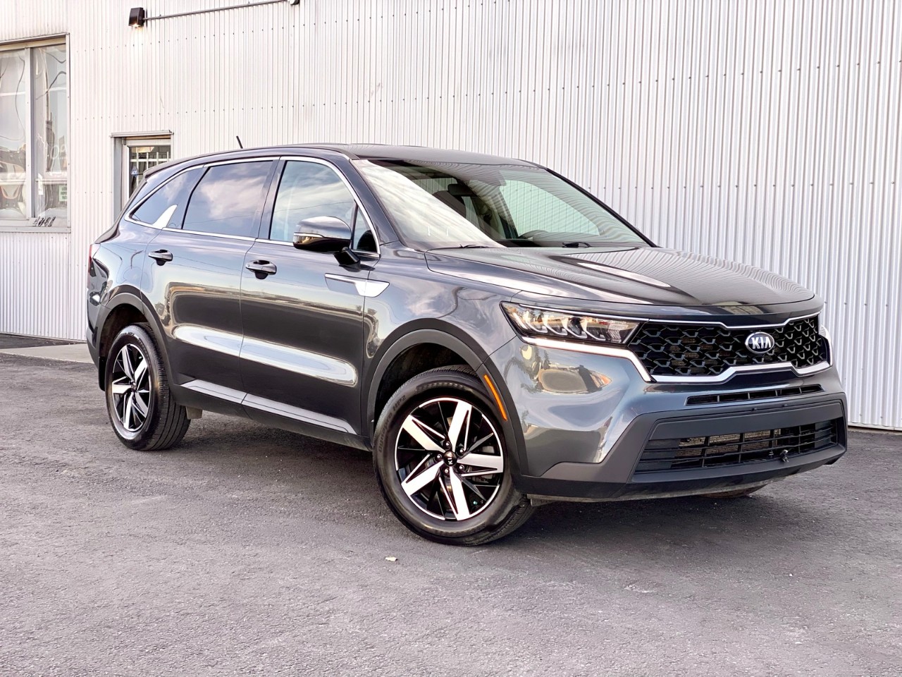 USED 2021 Kia Sorento EX EX AWD / 7 PASS / BACKUP CAMERA / HEATED SEATS Calgary AB T2G 4P2