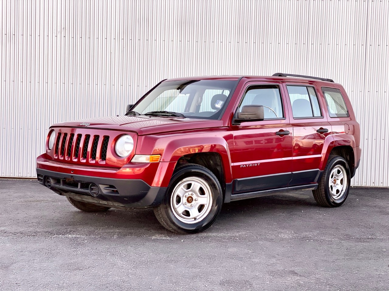 USED 2016 Jeep Patriot Sport FWD 4dr Sport Calgary AB T2G 4P2