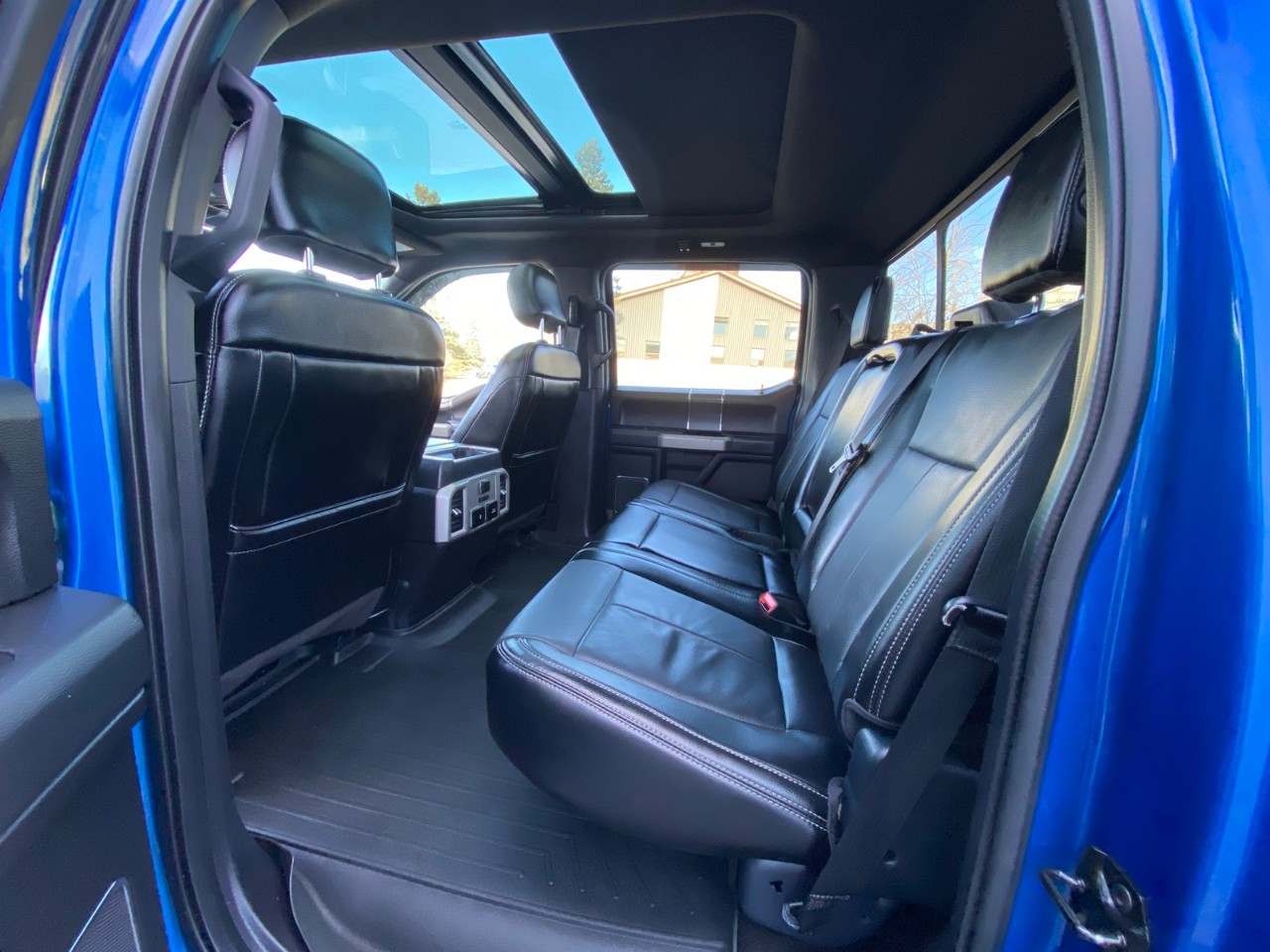 2018 Ford F-150 Lariat LARIAT 4WD SuperCrew 6.5' Box - Image 5