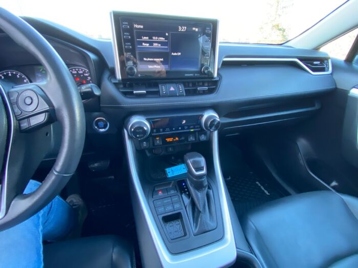 2022 Toyota RAV4 XLE XLE AWD - Image 11