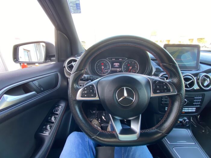 2017 Mercedes-Benz B-Class B 250 Sports Tourer B 250 Sports Tourer 4MATIC - Image 9