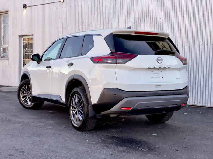 2022 Nissan Rogue S AWD S - Image 3
