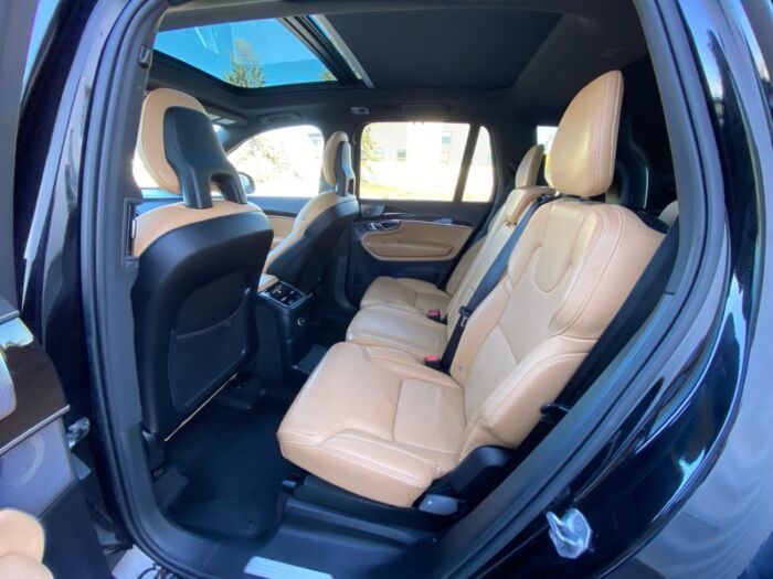 2017 Volvo XC90 Hybrid T8 Inscription AWD 5dr T8 Inscription - Image 5