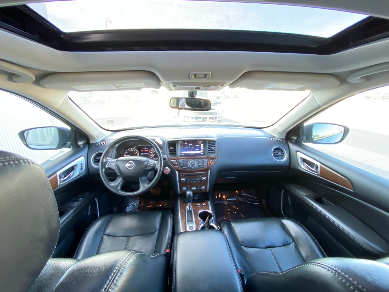 2019 Nissan Pathfinder Platinum 4x4 Platinum - Image 4