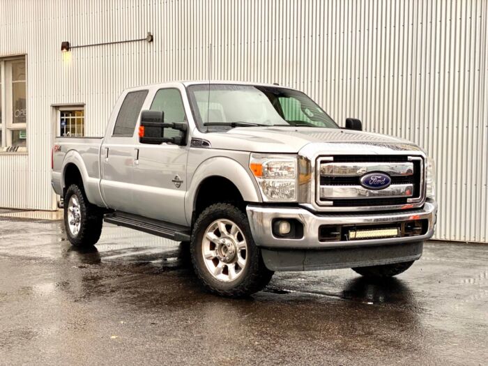 2016 Ford Super Duty F-350 SRW Lariat 4WD Crew Cab 6-3/4 Ft Box Lariat - Image 2