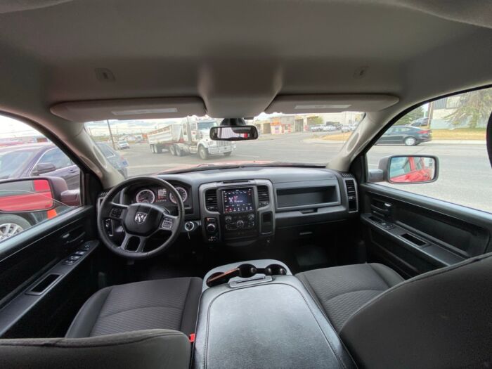 2019 Ram 1500 Classic Express Express 4x4 Crew Cab 5'7" Box - Image 5