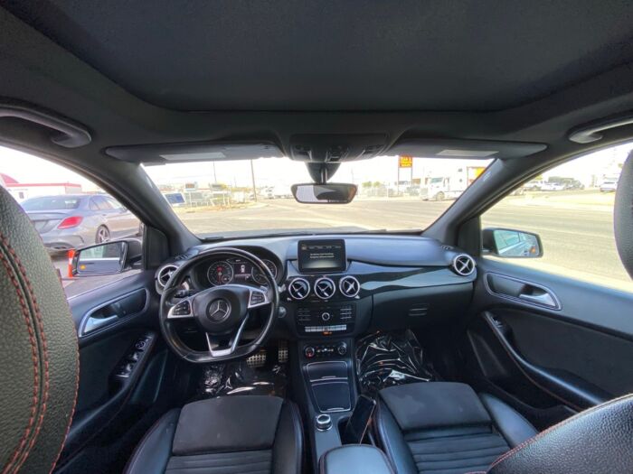 2017 Mercedes-Benz B-Class B 250 Sports Tourer B 250 Sports Tourer 4MATIC - Image 4