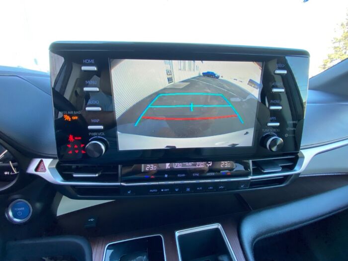 2021 Toyota Sienna XLE XLE  Hybrid 8- PASSENGER / LEATHER / SUNROOF /  BACKUP CAM - Image 11