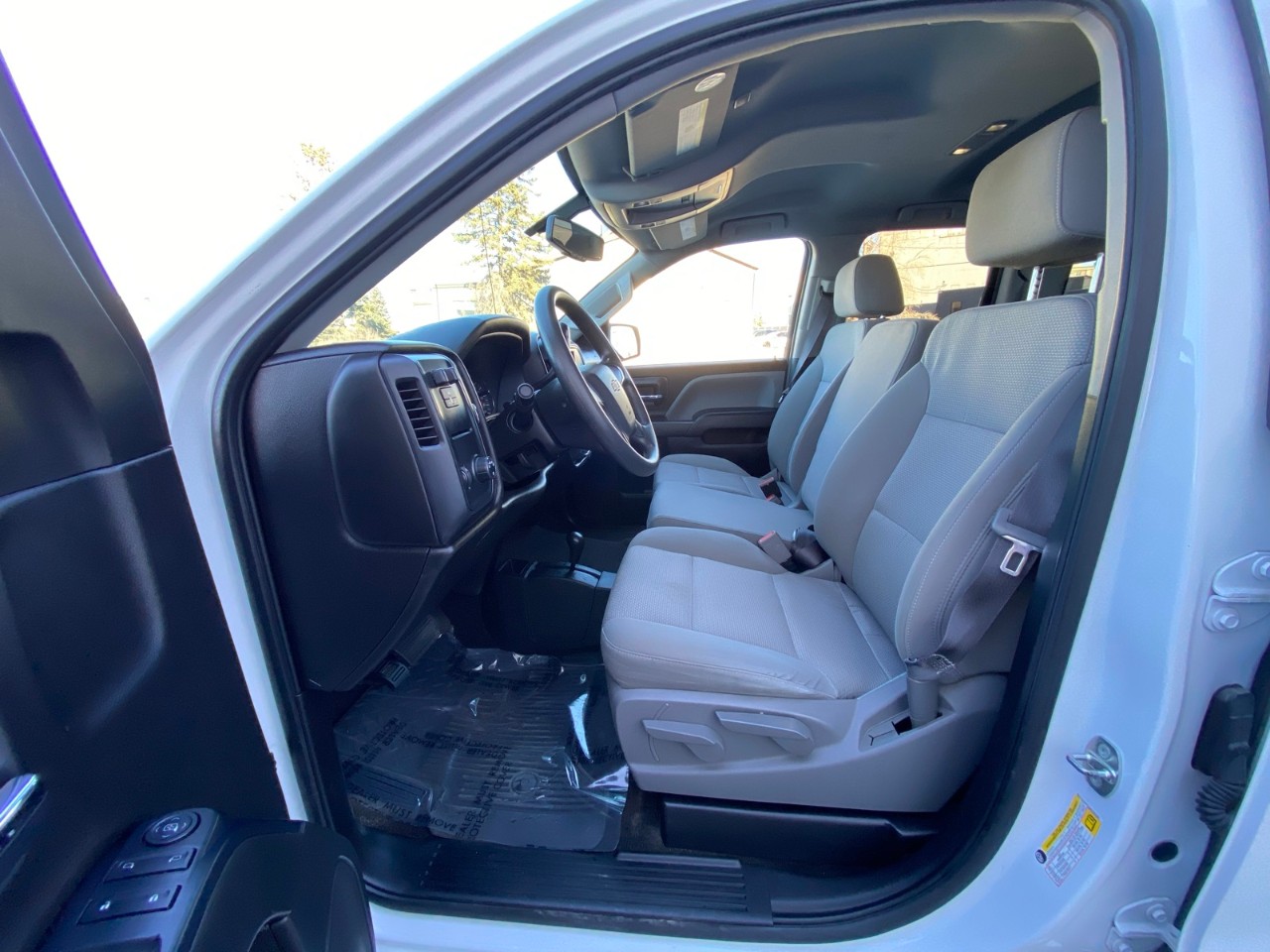 2017 Chevrolet Silverado 1500 Custom Double Cab Standard Box 4-Wheel Drive Custom - Image 6