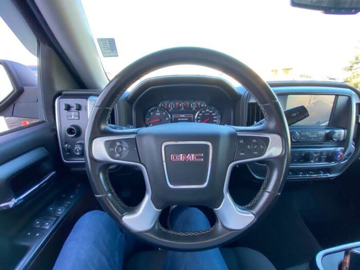2017 GMC Sierra 1500 SLE 4WD Double Cab Standard Box SLE - Image 8