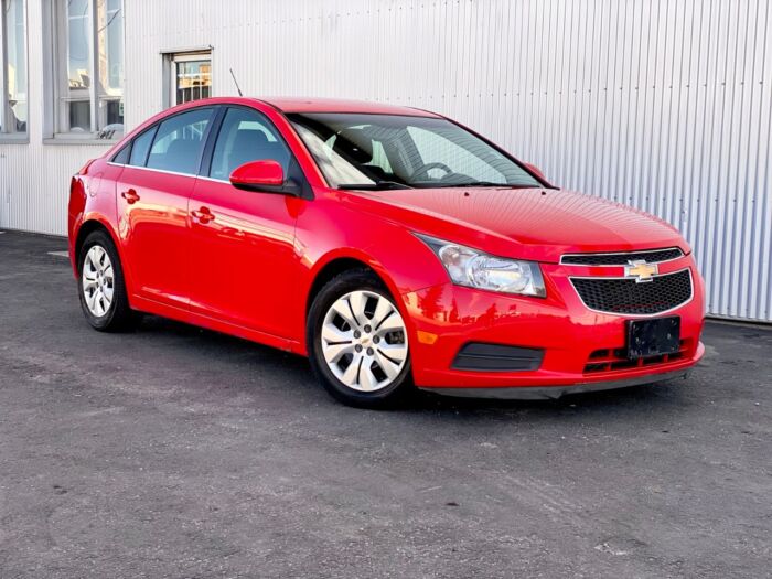 2014 Chevrolet Cruze 1LT 4dr Sdn 1LT - Image 2