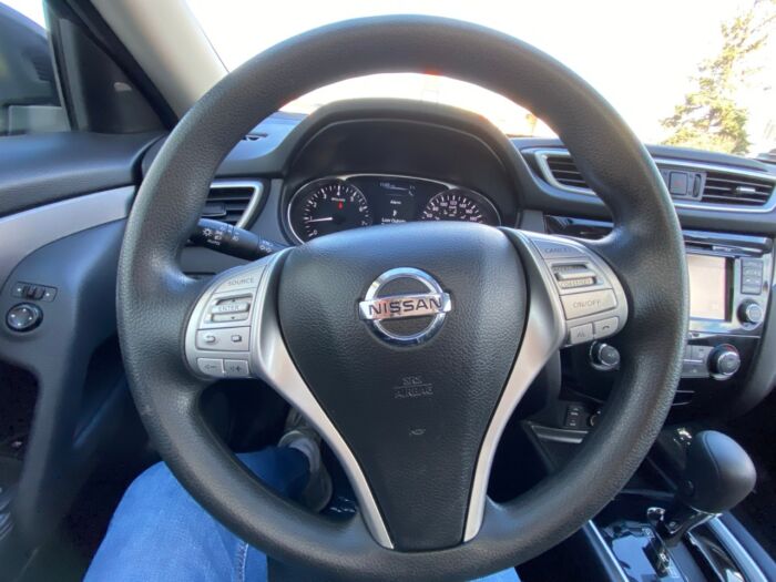 2016 Nissan Rogue SV AWD 4dr SV - Image 10