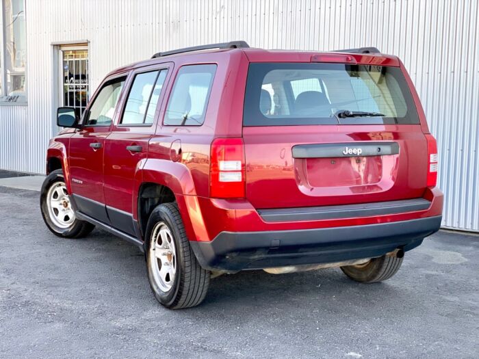 2016 Jeep Patriot Sport FWD 4dr Sport - Image 2