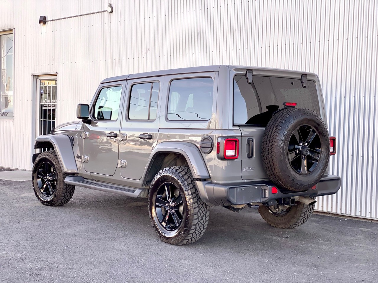 2021 Jeep Wrangler Unlimited Altitude Unlimited Altitude 4x4 - Image 3