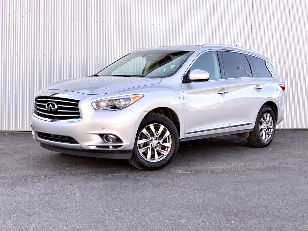 USED 2015 INFINITI QX60 7 pass /  LEATHER / SUNROOF / BACKUP CAM  Calgary AB T2G 4P2