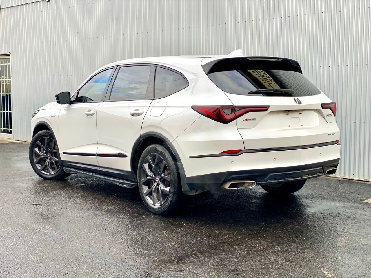 2022 Acura MDX A-Spec A-Spec SH-AWD - Image 3