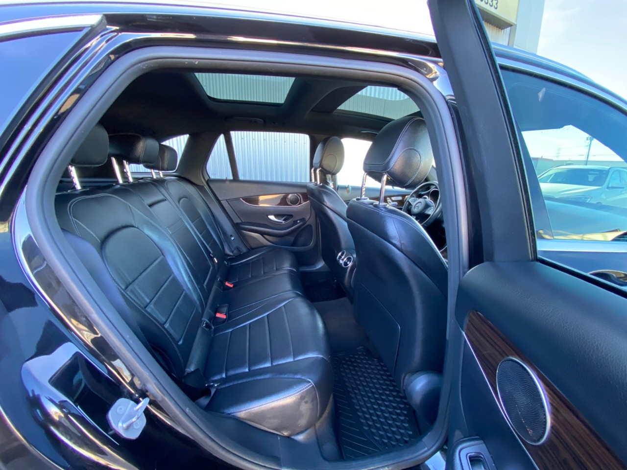 2018 Mercedes-Benz GLC GLC 300 - Image 6