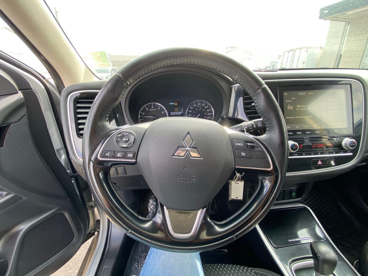 2020 Mitsubishi Outlander SE SE S-AWC - Image 10