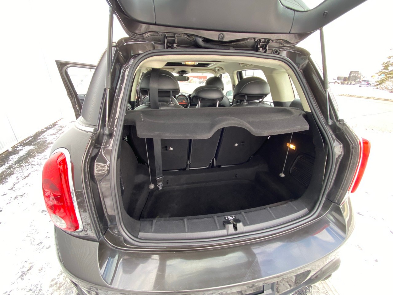 2016 MINI Cooper Countryman S ALL4 4dr S - Image 9