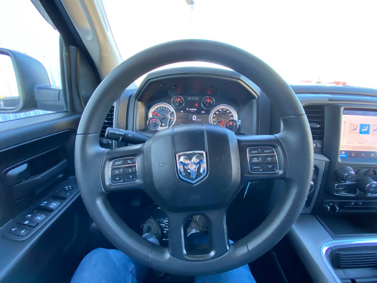 2023 Ram 1500 Classic Express Express 4x4 Crew Cab 5'7" Box - Image 9