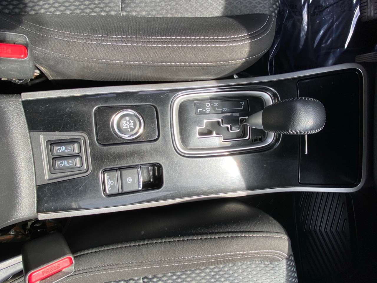 2020 Mitsubishi Outlander SE SE S-AWC - Image 6