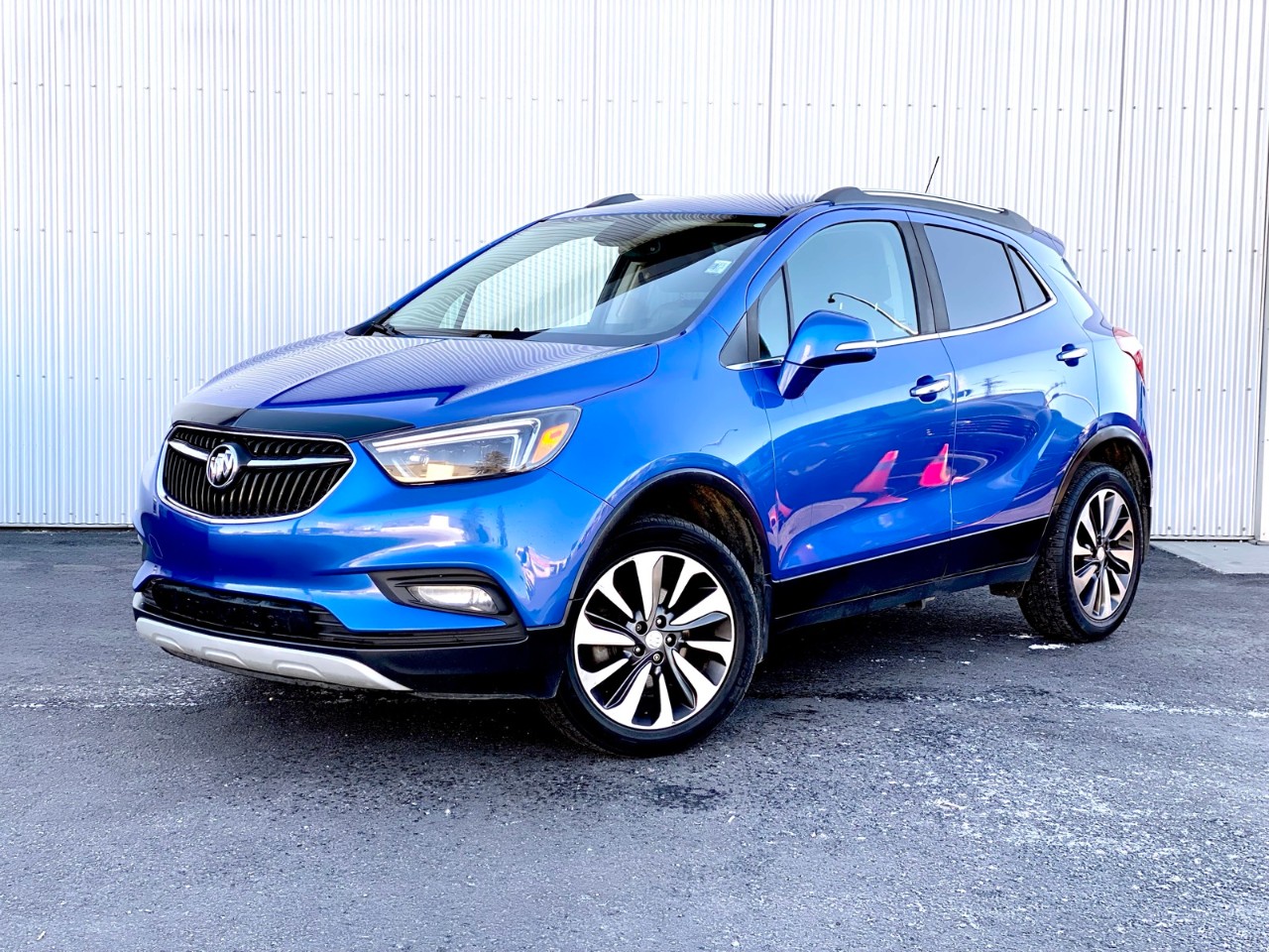 USED 2018 Buick Encore Essence Essence AWD w/ BACKUP CAMERA / LEATHER Calgary AB T2G 4P2