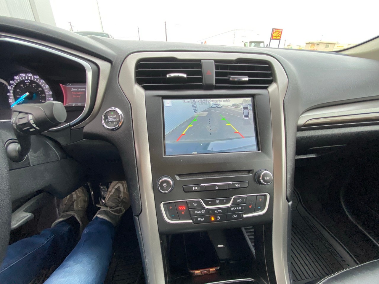 2017 Ford Fusion SE SE AWD / LEATHER / SUNROOF / BACKUP CAM. - Image 9