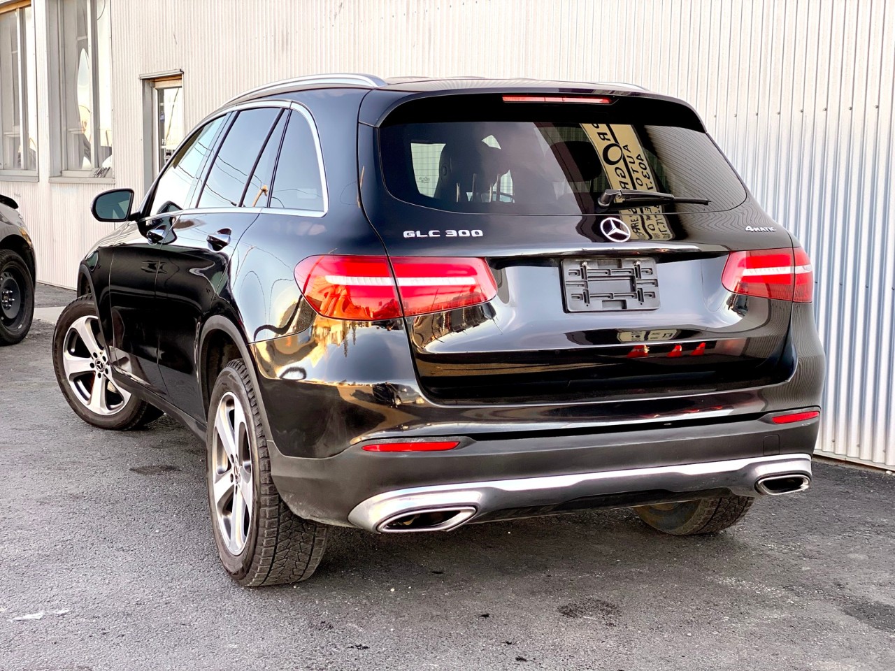 2018 Mercedes-Benz GLC GLC 300 - Image 3